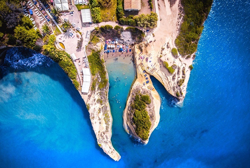 14 praias imperdíveis para conhecer na Grécia: Canal d’Amour, ilha de Corfu