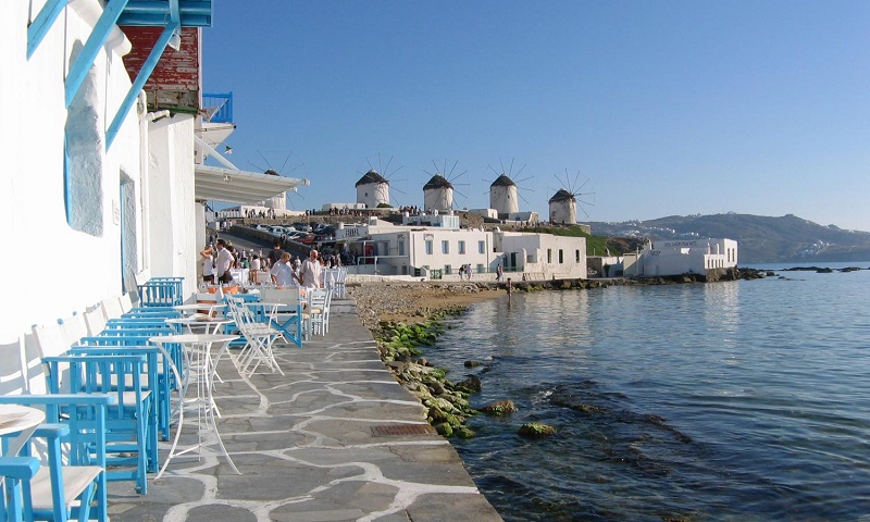 Restaurante a beira-mar em Mykonos