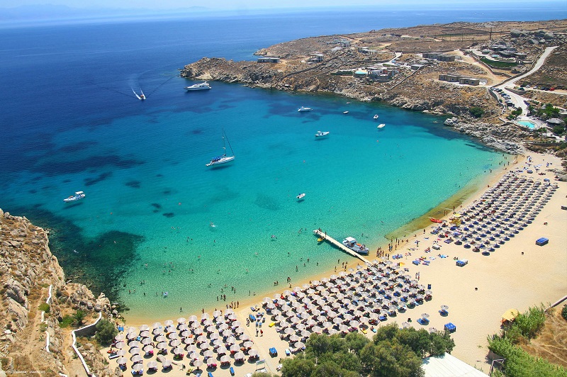 14 praias imperdíveis para conhecer na Grécia: Super Paradise Beach, ilha de Mykonos