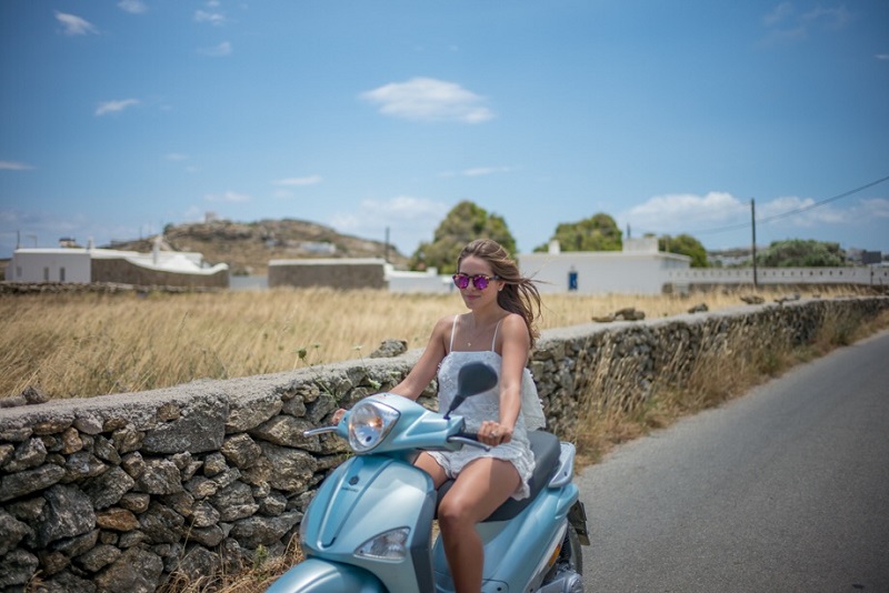 Como andar de moto/scooter em Mykonos