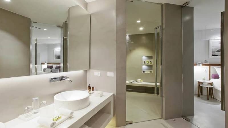 Banheiro de hotel em Santorini