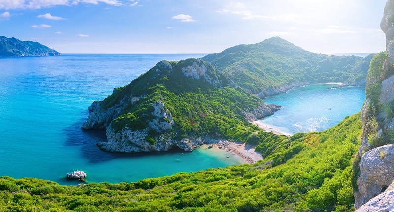 Praia em ilha grega