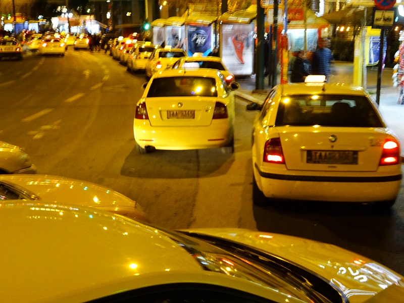 Uber existe como Táxi na Grécia